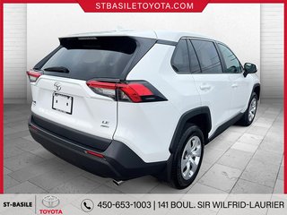 Toyota RAV4 LE AWD SIÈGES CHAUFFANT BLUETOOTH 2022 à Saint-Basile-Le-Grand, Québec - 4 - w320h240px