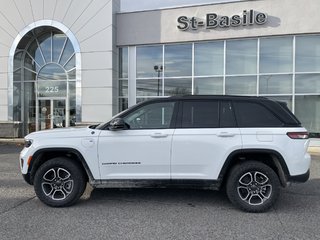 2023  Grand Cherokee 4xe Grand Phev in Saint-Basile-le-Grand, Quebec - 5 - w320h240px