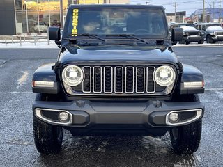 Jeep Wrangler Sahara 4x4 Toit 2024 à Saint-Basile-le-Grand, Québec - 2 - w320h240px