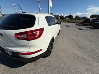 Kia Sportage LX**FWD/2WD**TEL QUEL**AUTOMATIQUE**BLEUTOOTH** 2013 à Saint-Eustache, Québec - 4 - w320h240px