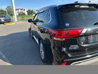 Mitsubishi OUTLANDER PHEV LE 2022 à Saint-Eustache, Québec - 3 - w320h240px