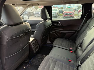 2023 Mitsubishi Outlander PHEV LE**S-AWC**TAUX À PARTIR 0.9%**75KM EV**TOIT PANO in Saint-Eustache, Quebec - 5 - w320h240px