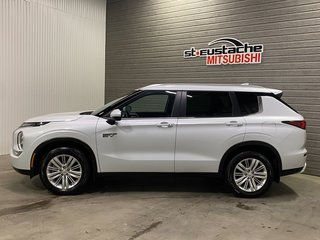 Mitsubishi OUTLANDER PHEV LE DÉMO 2025 à Saint-Eustache, Québec - 3 - w320h240px