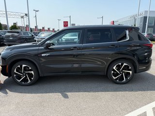 Mitsubishi Outlander Plug-In Hybrid SEL**S-AWC**TAUX À PARTIR DE 0.9%**TOIT**CUIR**NAV 2024 à Saint-Eustache, Québec - 3 - w320h240px