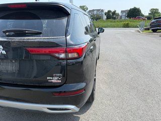 Mitsubishi Outlander Plug-In Hybrid SEL**S-AWC**TAUX À PARTIR DE 0.9%**TOIT**CUIR**NAV 2024 à Saint-Eustache, Québec - 4 - w320h240px
