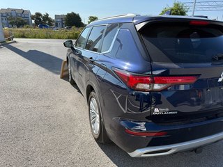 2024 Mitsubishi Outlander Plug-In Hybrid LE*CUIR/SUÈDE*ATTACHE REMORQUE in Saint-Eustache, Quebec - 4 - w320h240px