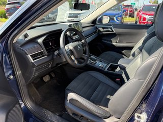 2024 Mitsubishi Outlander Plug-In Hybrid LE*CUIR/SUÈDE*ATTACHE REMORQUE in Saint-Eustache, Quebec - 6 - w320h240px
