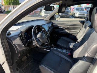 Mitsubishi Outlander SE ANNIVERSARY EDT**AWD/4X4**CUIR**TOIT**V6 3.0L** 2018 à Saint-Eustache, Québec - 5 - w320h240px