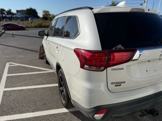 Mitsubishi Outlander SE ANNIVERSARY EDT**AWD/4X4**CUIR**TOIT**V6 3.0L** 2018 à Saint-Eustache, Québec - 6 - w320h240px