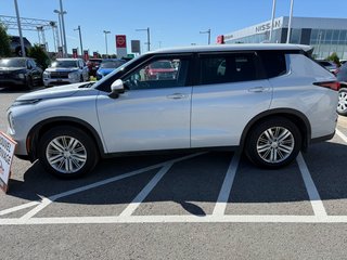 2023 Mitsubishi Outlander ES*AWC*ATTACHE REMORQUE in Saint-Eustache, Quebec - 2 - w320h240px