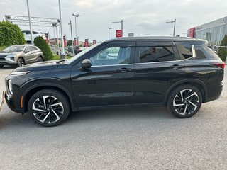 Mitsubishi Outlander SEL**S-AWC**TAUX À PARTIR 0.9%**TOIT OUVRANT**CUIR 2024 à Saint-Eustache, Québec - 3 - w320h240px
