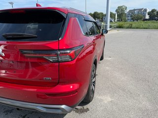 2025 Mitsubishi Outlander SEL**S-AWC**TAUX À PARTIR DE 0.9%**CUIR**TOIT**NAV in Saint-Eustache, Quebec - 5 - w320h240px