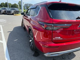 2025 Mitsubishi Outlander SEL**S-AWC**TAUX À PARTIR DE 0.9%**CUIR**TOIT**NAV in Saint-Eustache, Quebec - 4 - w320h240px