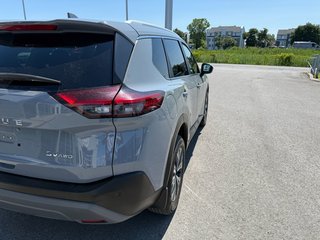 Nissan Rogue SV**BAS KM**AWD/4X4**CUIR**TOIT OUVRANT**CARPLAY** 2022 à Saint-Eustache, Québec - 3 - w320h240px