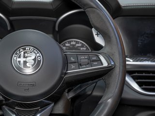 Alfa Romeo Stelvio  2021 à St-Jérôme, Québec - 17 - w320h240px