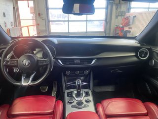 Alfa Romeo Stelvio  2022 à St-Jérôme, Québec - 13 - w320h240px