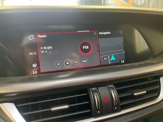 2022 Alfa Romeo Stelvio in St-Jérôme, Quebec - 4 - w320h240px
