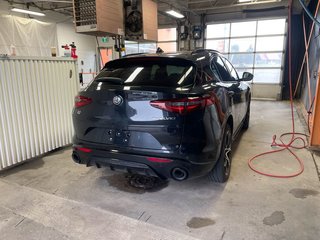 2022 Alfa Romeo Stelvio in St-Jérôme, Quebec - 10 - w320h240px
