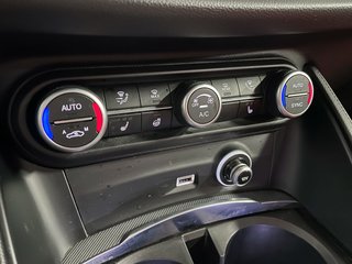 Alfa Romeo Stelvio  2022 à St-Jérôme, Québec - 14 - w320h240px