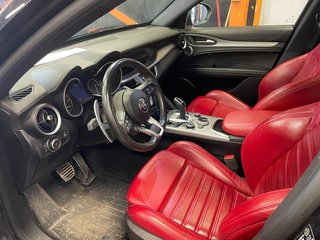 2022 Alfa Romeo Stelvio in St-Jérôme, Quebec - 5 - w320h240px
