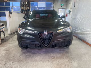 Alfa Romeo Stelvio  2022 à St-Jérôme, Québec - 6 - w320h240px