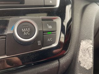 2018 BMW 3 Series in St-Jérôme, Quebec - 17 - w320h240px