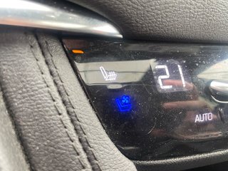 2023 Cadillac XT5 in St-Jérôme, Quebec - 14 - w320h240px