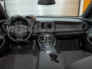 Chevrolet Camaro  2022 à St-Jérôme, Québec - 11 - w320h240px