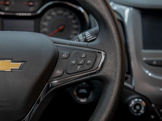 Chevrolet Cruze  2017 à St-Jérôme, Québec - 15 - w320h240px