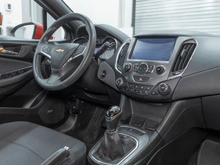 Chevrolet Cruze  2017 à St-Jérôme, Québec - 28 - w320h240px