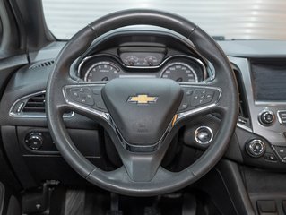 Chevrolet Cruze  2017 à St-Jérôme, Québec - 14 - w320h240px