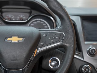 Chevrolet Cruze  2017 à St-Jérôme, Québec - 16 - w320h240px