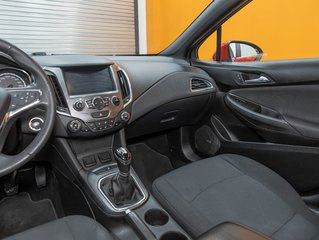 Chevrolet Cruze  2017 à St-Jérôme, Québec - 22 - w320h240px