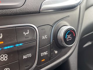 Chevrolet Equinox  2018 à St-Jérôme, Québec - 13 - w320h240px