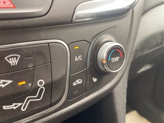 2020 Chevrolet Equinox in St-Jérôme, Quebec - 14 - w320h240px