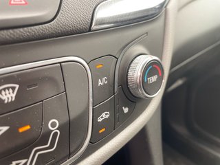 Chevrolet Equinox  2022 à St-Jérôme, Québec - 16 - w320h240px