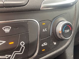 Chevrolet Equinox  2022 à St-Jérôme, Québec - 16 - w320h240px