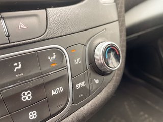 Chevrolet Malibu  2023 à St-Jérôme, Québec - 14 - w320h240px