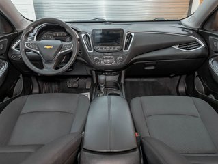 Chevrolet Malibu  2023 à St-Jérôme, Québec - 11 - w320h240px
