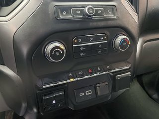 Chevrolet Silverado 1500  2022 à St-Jérôme, Québec - 13 - w320h240px