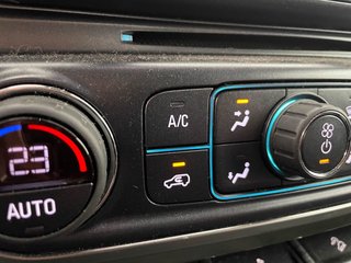 Chevrolet Silverado 1500  2018 à St-Jérôme, Québec - 12 - w320h240px