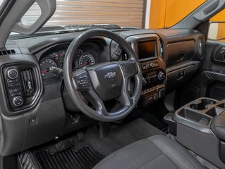 Chevrolet Silverado 1500  2022 à St-Jérôme, Québec - 2 - w320h240px