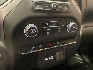 Chevrolet Silverado 1500  2022 à St-Jérôme, Québec - 13 - w320h240px