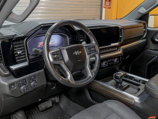 Chevrolet Silverado 1500  2023 à St-Jérôme, Québec - 2 - w320h240px