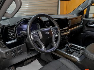 Chevrolet Silverado 1500  2023 à St-Jérôme, Québec - 2 - w320h240px