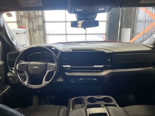 Chevrolet Silverado 1500  2023 à St-Jérôme, Québec - 12 - w320h240px