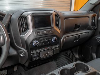 2023 Chevrolet Silverado 1500 in St-Jérôme, Quebec - 17 - w320h240px