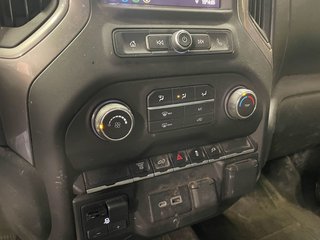 Chevrolet Silverado 2500HD  2023 à St-Jérôme, Québec - 13 - w320h240px
