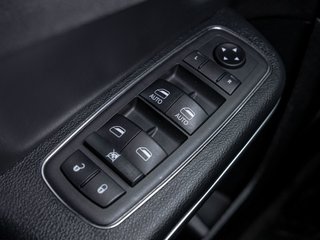 Chrysler 300  2018 à St-Jérôme, Québec - 26 - w320h240px
