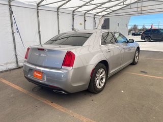 Chrysler 300  2018 à St-Jérôme, Québec - 10 - w320h240px